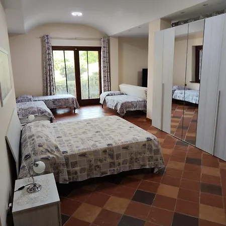 Abete Azzurro Con Piscina Holiday home *