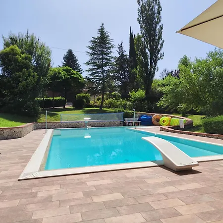 Abete Azzurro Con Piscina *
